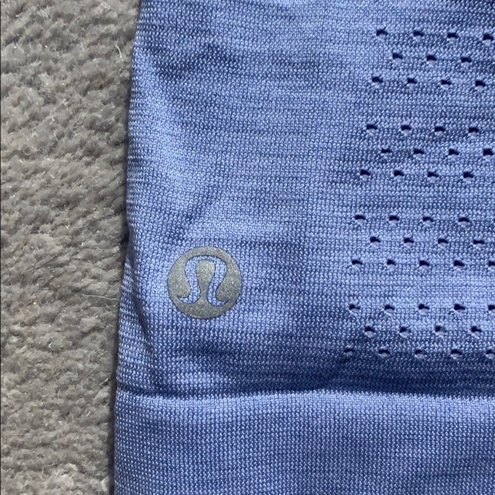 Lululemon tee